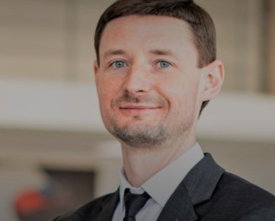 Sarah Mitchell, Crypto Gambling Analyst